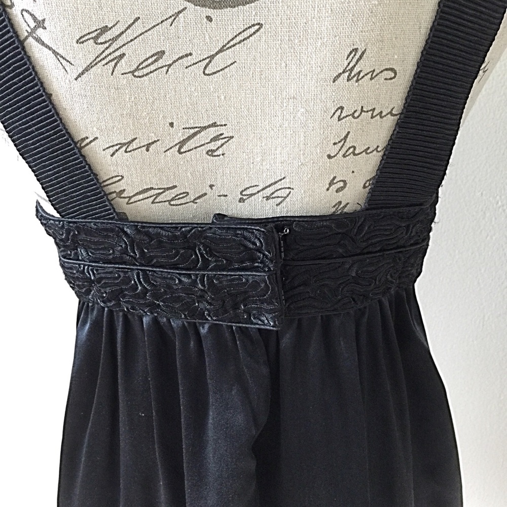 TRR 12.29.19 Proenza Schouler Silk Baby Doll Top - Picture 6 of 7
